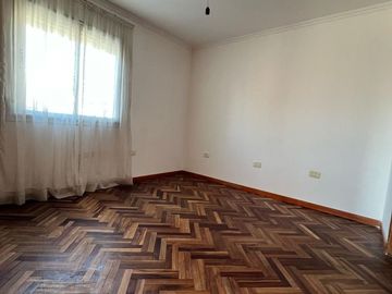 HERMOSO DPTO EN VENTA: 2 Dormitorios  2 Baños   GRAN BALCON   excelente VISTA.