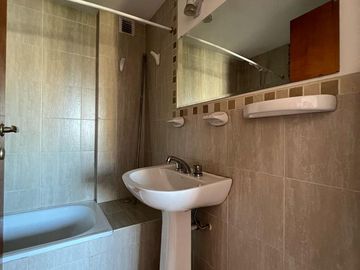 HERMOSO DPTO EN VENTA: 2 Dormitorios  2 Baños   GRAN BALCON   excelente VISTA.