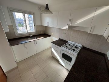 HERMOSO DPTO EN VENTA: 2 Dormitorios  2 Baños   GRAN BALCON   excelente VISTA.