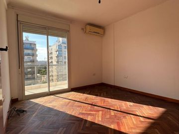 HERMOSO DPTO EN VENTA: 2 Dormitorios  2 Baños   GRAN BALCON   excelente VISTA.
