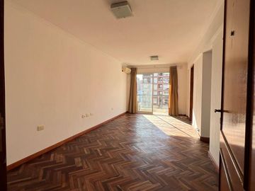 HERMOSO DPTO EN VENTA: 2 Dormitorios  2 Baños   GRAN BALCON   excelente VISTA.