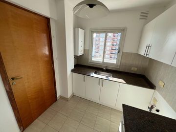 HERMOSO DPTO EN VENTA: 2 Dormitorios  2 Baños   GRAN BALCON   excelente VISTA.