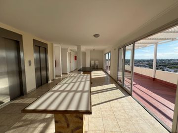 HERMOSO DPTO EN VENTA: 2 Dormitorios  2 Baños   GRAN BALCON   excelente VISTA.