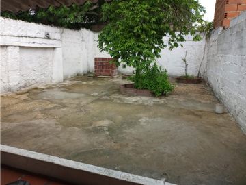 VENTA CASA AMPLIA EN ESCALLON VILLA