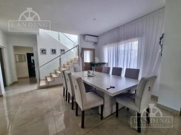 Casa En Venta Castores Nordelta 1100 m2 Pileta Jardin Galeria