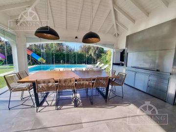 Casa En Venta Castores Nordelta 1100 m2 Pileta Jardin Galeria