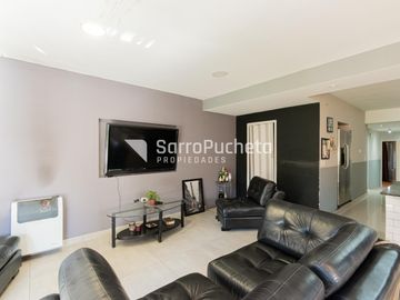 Venta ph 4 amb con gran parque en  Palomar.