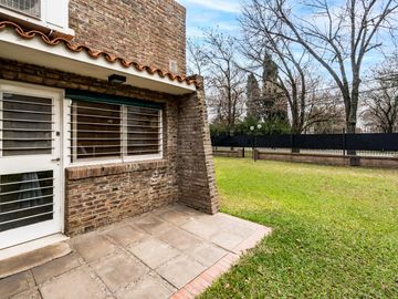 VENTA -Casa - 3 dormitorios - Jardín y piscina - Funes Residencial.