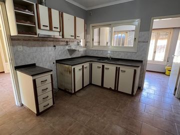 Casa de 3 amb. APTO CREDITO HIPOTECARIO a la venta en Cañuelas