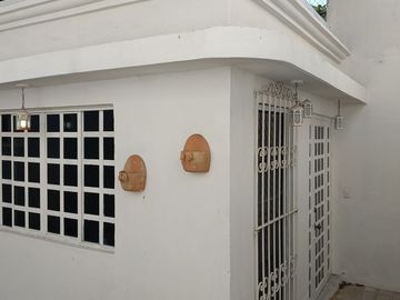 CASA EN COL. POMARROSA