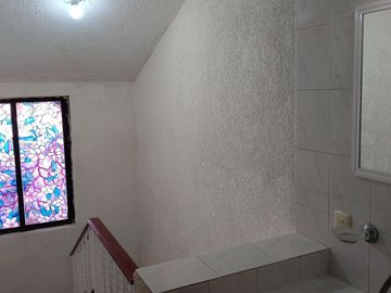 CASA EN COL. POMARROSA