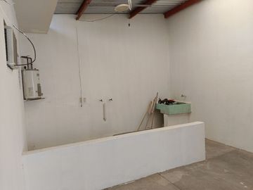 CASA EN COL. POMARROSA