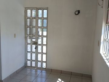 CASA EN COL. POMARROSA