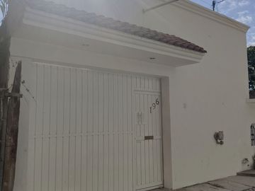 CASA EN COL. POMARROSA