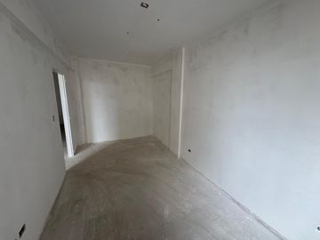 Departamento de 4 ambientes a la venta sobre calle Cullen