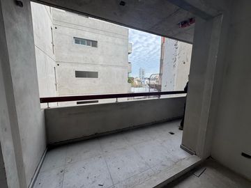 Departamento de 4 ambientes a la venta sobre calle Cullen