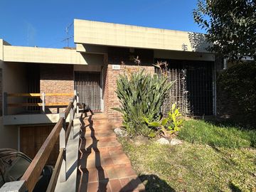Casa en Banfield Este