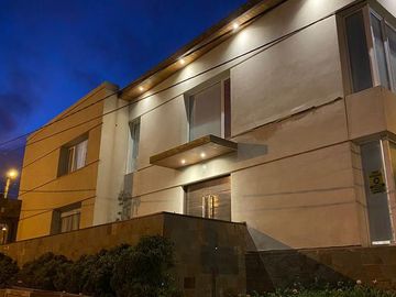 Hermosa Casa en  Km3