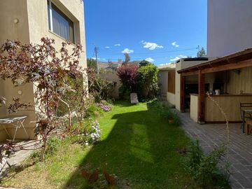 Hermosa Casa en  Km3