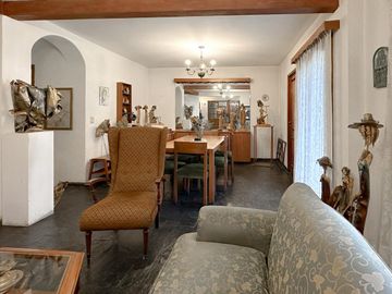Venta Casa 6 Ambientes Doble Lote 450m2