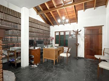 Venta Casa 6 Ambientes Doble Lote 450m2
