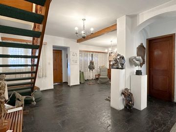 Venta Casa 6 Ambientes Doble Lote 450m2