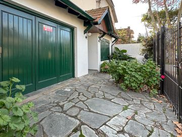 Venta Casa 6 Ambientes Doble Lote 450m2