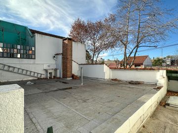 Venta Casa 6 Ambientes Doble Lote 450m2