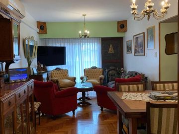Departamento en venta - 3 Dormitorios 2 Baños - Cochera - 130Mts2 - Parque Patricios