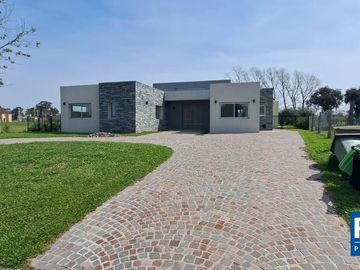 Casa en Haras Santa Maria