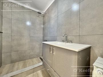 Departamento 2 ambientes en venta, Quilmes Centro - Con cochera y excelentes terminaciones.