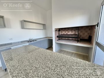 Departamento 2 ambientes en venta, Quilmes Centro - Con cochera y excelentes terminaciones.