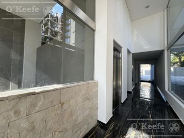 Departamento 2 ambientes en venta, Quilmes Centro - Con cochera y excelentes terminaciones.