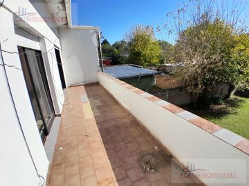 Casa en  venta en 3 e/ 47 y 48 Villa elisa, La Plata