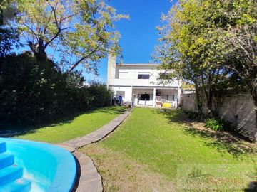 Casa en  venta en 3 e/ 47 y 48 Villa elisa, La Plata
