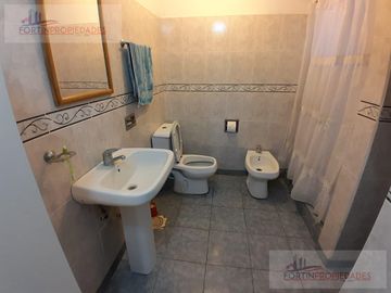 Casa en  venta en 3 e/ 47 y 48 Villa elisa, La Plata