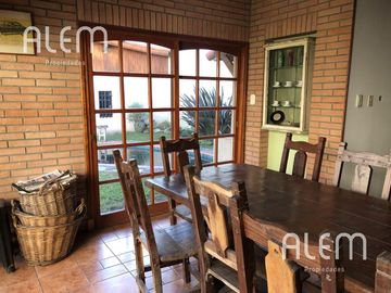 Casa de 3 dormitorios en venta en Lomas de Zamora