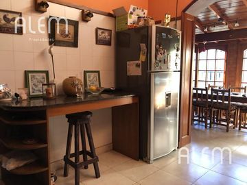 Casa de 3 dormitorios en venta en Lomas de Zamora
