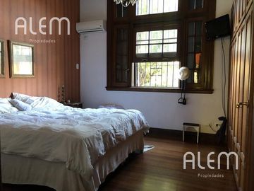 Casa de 3 dormitorios en venta en Lomas de Zamora