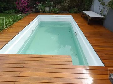 Casa impecable estado de 4 dormitorios y hermoso jardin en Olivos-Vias/Maipu