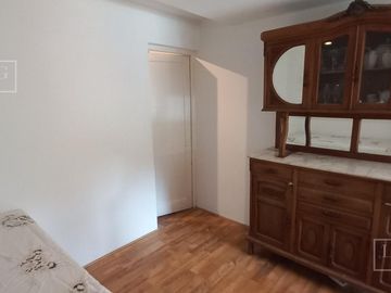 Casa impecable estado de 4 dormitorios y hermoso jardin en Olivos-Vias/Maipu