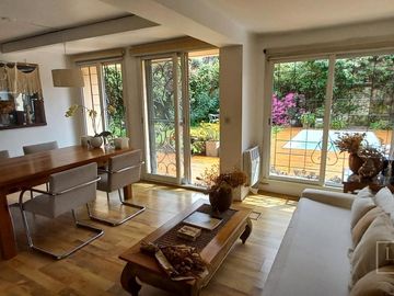 Casa impecable estado de 4 dormitorios y hermoso jardin en Olivos-Vias/Maipu