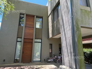 CASA EN VENTA EN COUNYTRY MASCHWITZ CLUB- MAROTO PROPIEDADES