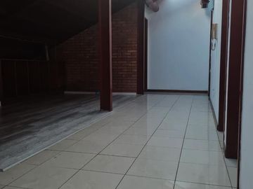Venta Casa Martínez 4 dormitorios