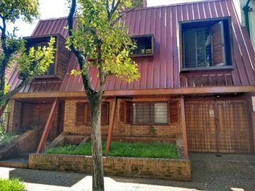 Venta Casa Martínez 4 dormitorios