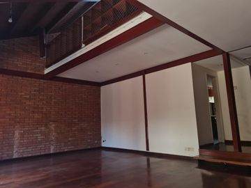 Venta Casa Martínez 4 dormitorios