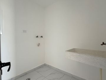 OPORTUNIDAD EN VENTA 4 DEPARTAMENTOS AMPLIOS ZONA CIUDAD JUDICIAL