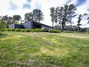 Espectacular Casa  con Vista y Acceso a Lago Panguipulli  en Exclusivo Condominio.