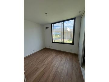 A estrenar en una planta, barrio privado