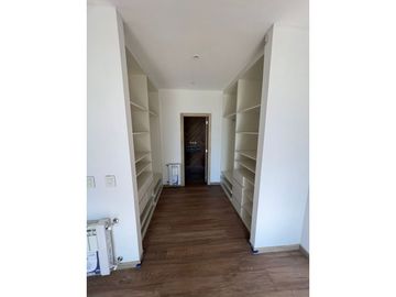 A estrenar en una planta, barrio privado